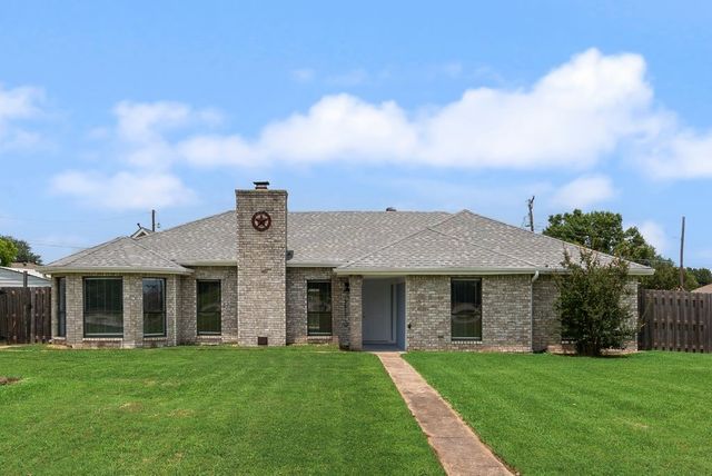 3517 Sachse Road, Sachse, TX 75048