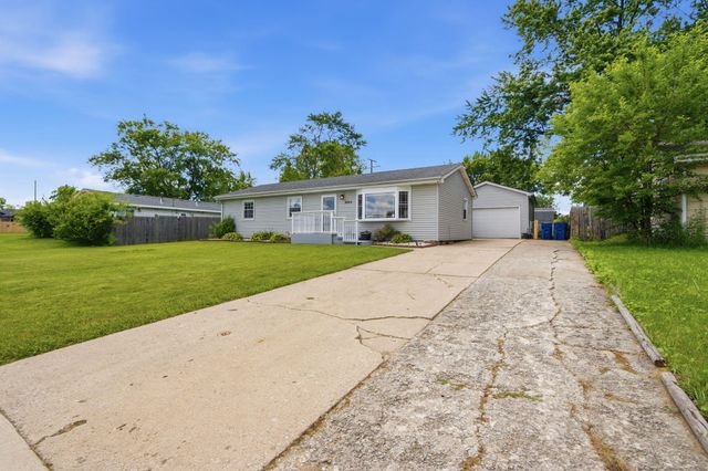 8004 Jennings Place, Merrillville, IN 46410