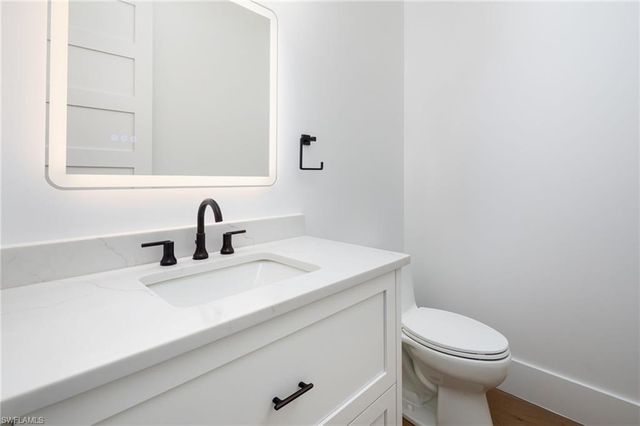 2854 Coach House WAY, Naples, FL 34105