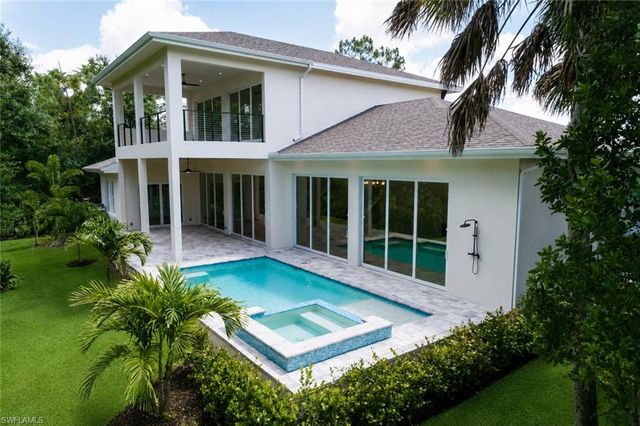 2854 Coach House WAY, Naples, FL 34105