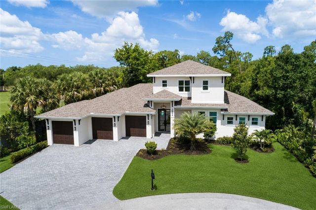 2854 Coach House WAY, Naples, FL 34105