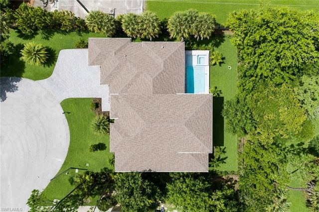 2854 Coach House WAY, Naples, FL 34105