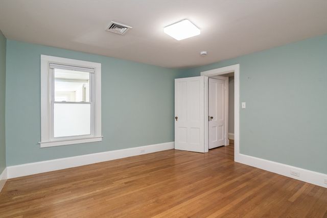 21 Lyman Rd B, Northampton, MA 01060