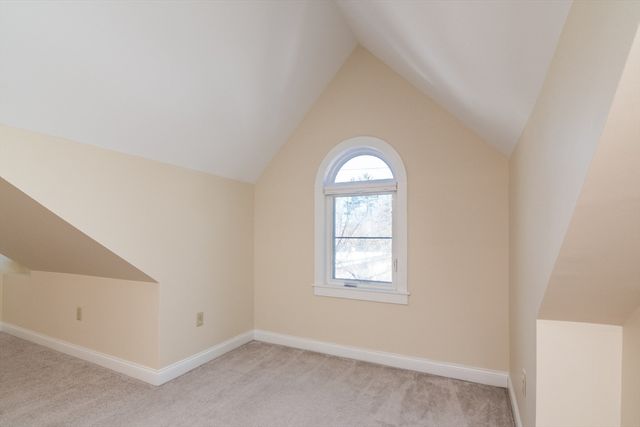 21 Lyman Rd B, Northampton, MA 01060