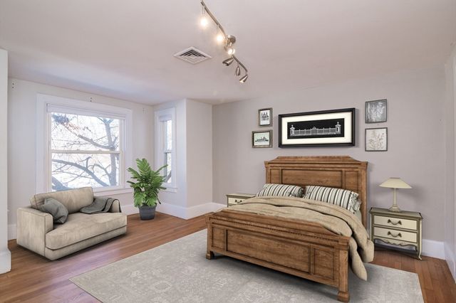 21 Lyman Rd B, Northampton, MA 01060