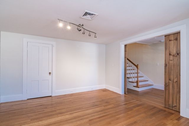 21 Lyman Rd B, Northampton, MA 01060