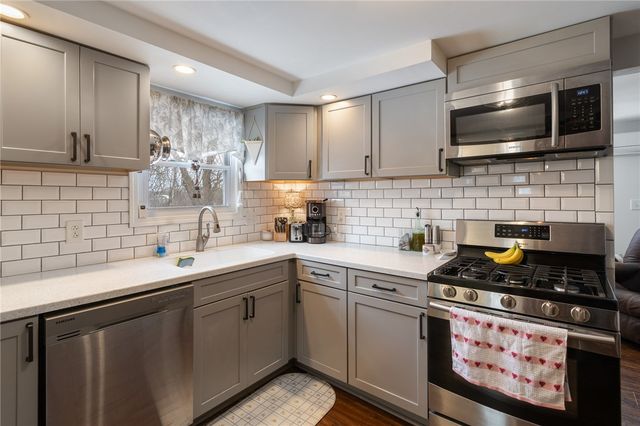 3914 Railroad Avenue, Williamson, NY 14589