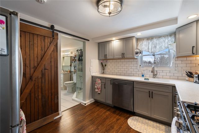 3914 Railroad Avenue, Williamson, NY 14589