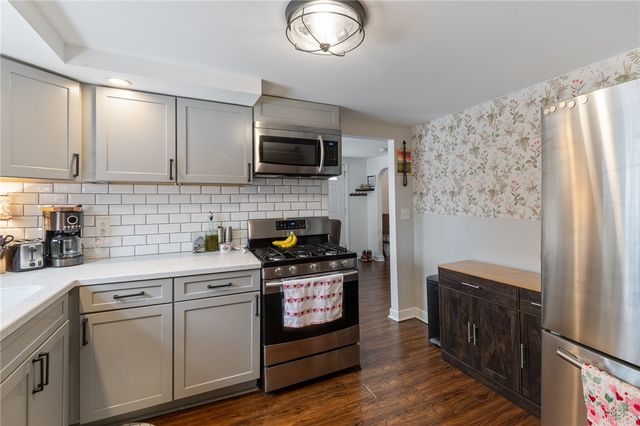 3914 Railroad Avenue, Williamson, NY 14589