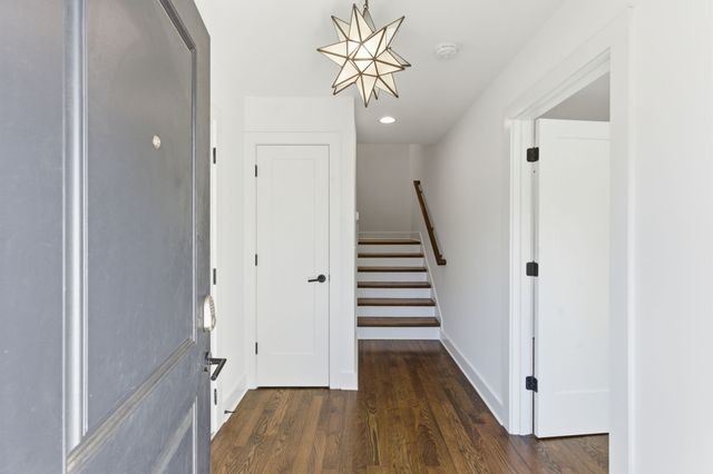 519 Chesterfield Ave Apt 1, Nashville, TN 37212