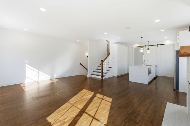 519 Chesterfield Ave Apt 1, Nashville, TN 37212