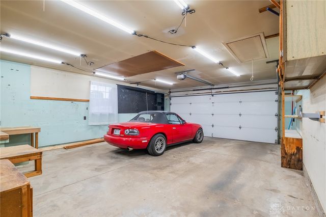 4570 Pennyston Avenue, Huber Heights, OH 45424