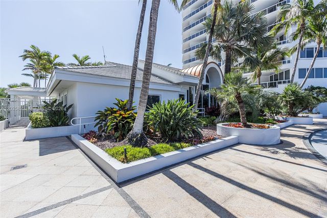 3801 NE 207th Street TH6, Aventura, FL 33180