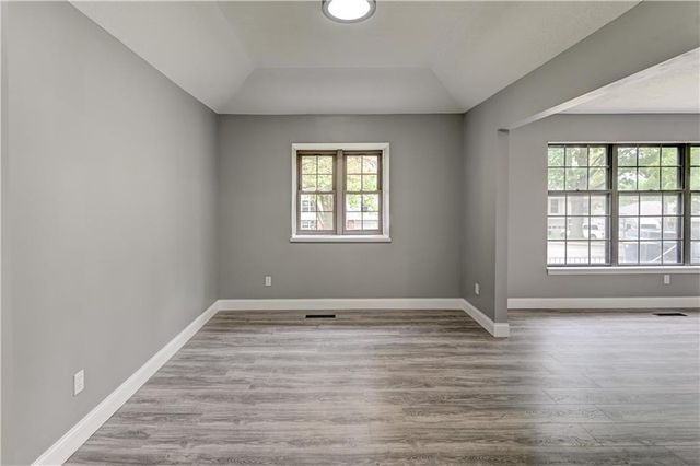7608 NW 69th Street, Kansas City, MO 64152