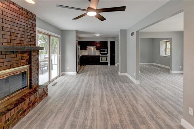 7608 NW 69th Street, Kansas City, MO 64152