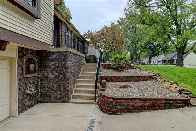 7608 NW 69th Street, Kansas City, MO 64152