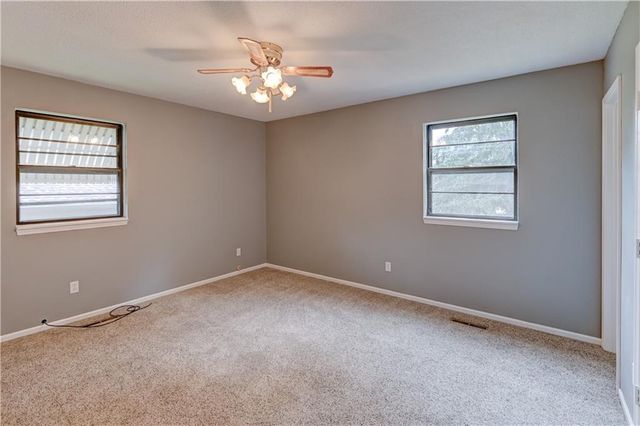 7608 NW 69th Street, Kansas City, MO 64152