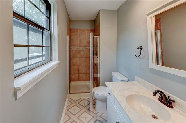7608 NW 69th Street, Kansas City, MO 64152