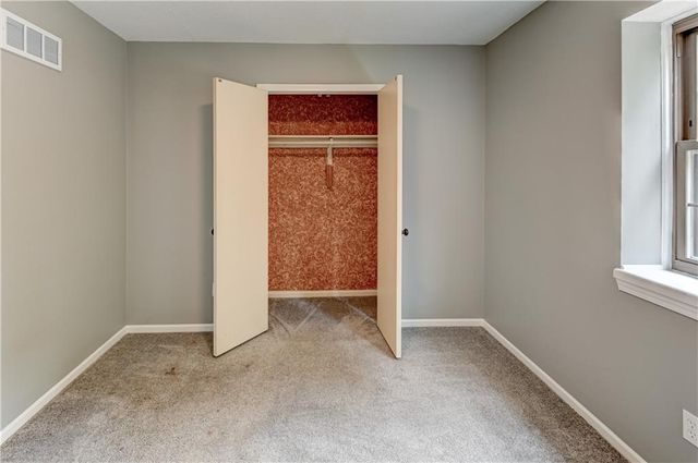 7608 NW 69th Street, Kansas City, MO 64152