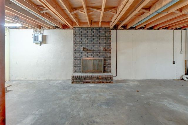 7608 NW 69th Street, Kansas City, MO 64152
