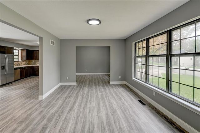 7608 NW 69th Street, Kansas City, MO 64152