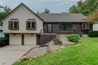 7608 NW 69th Street, Kansas City, MO 64152