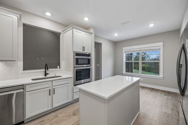 835 Stovers Gln, Murfreesboro, TN 37128