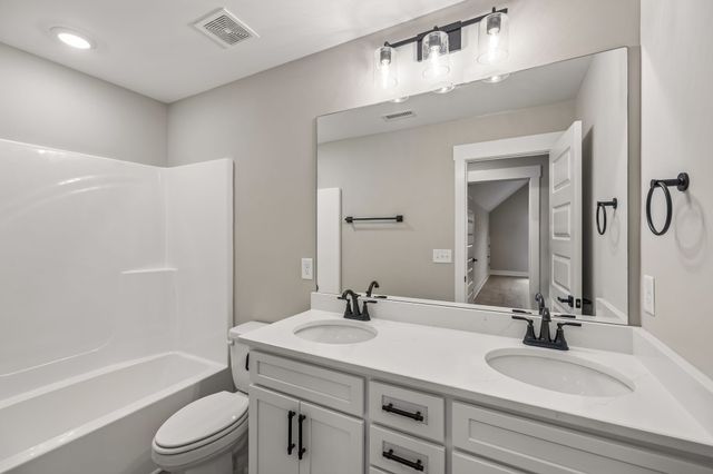 835 Stovers Gln, Murfreesboro, TN 37128