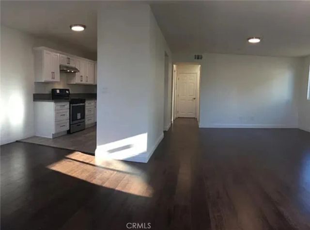 130 E 67th, Los Angeles, CA 90003
