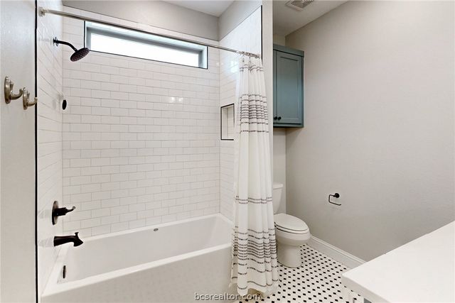 1748 Kerr Valley Lane, College Station, TX 77845