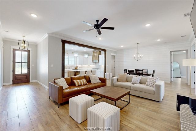 1748 Kerr Valley Lane, College Station, TX 77845