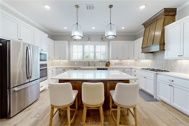 1748 Kerr Valley Lane, College Station, TX 77845