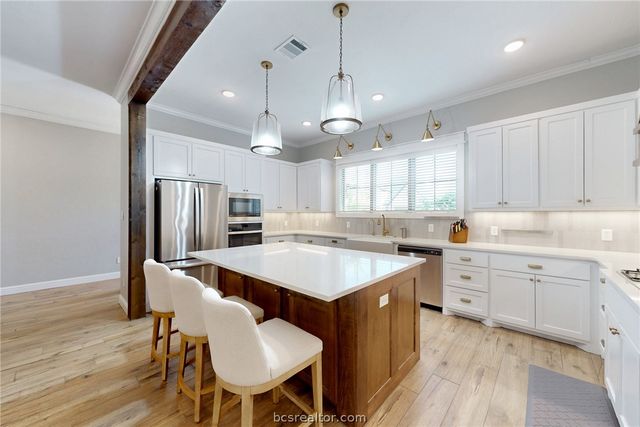 1748 Kerr Valley Lane, College Station, TX 77845