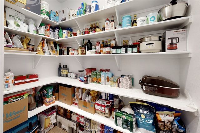 1748 Kerr Valley Lane, College Station, TX 77845