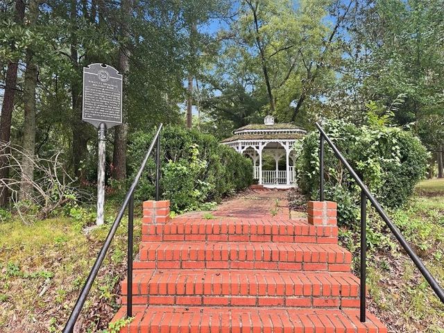 305 Angela Avenue, Bowdon, GA 30108