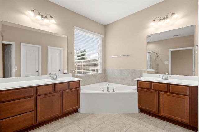 9710 Layton Ridge Drive, Humble, TX 77396