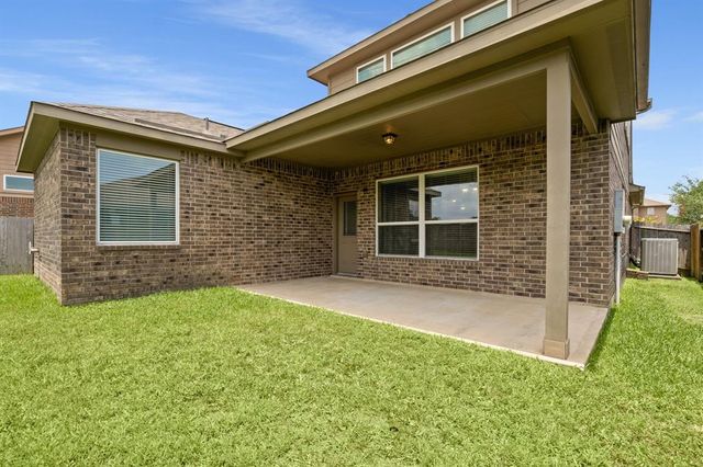 9710 Layton Ridge Drive, Humble, TX 77396