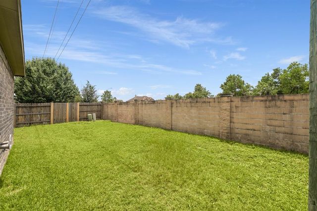 9710 Layton Ridge Drive, Humble, TX 77396