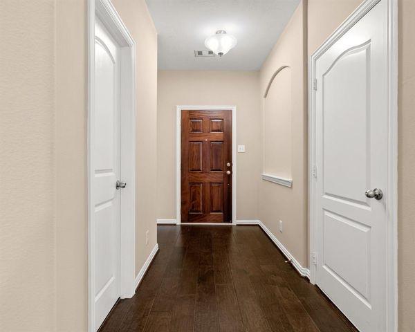 9710 Layton Ridge Drive, Humble, TX 77396