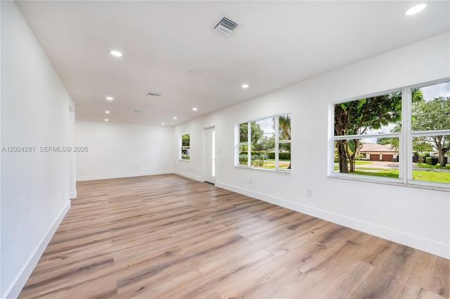 264 Navajo St, Miami Springs, FL 33166