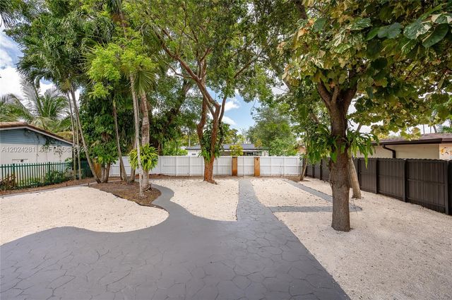 264 Navajo St, Miami Springs, FL 33166