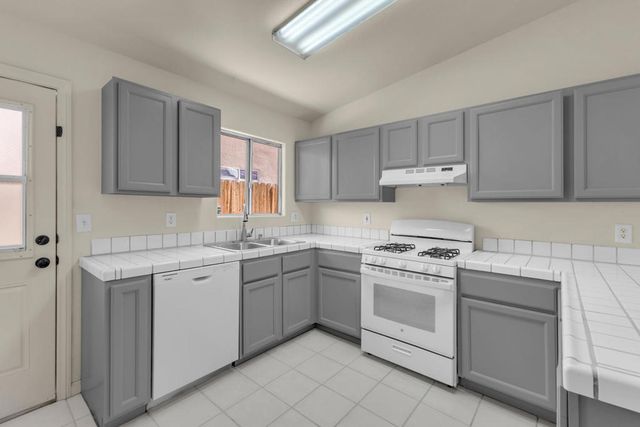 52300 Avenida Herrera, La Quinta, CA 92253