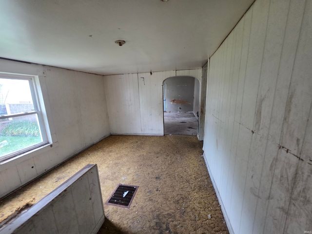 2241 W Washington Street, South Bend, IN 46628