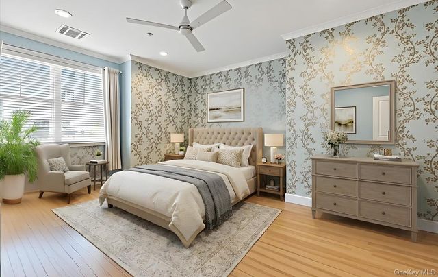 25102 Aspenwood Drive, Plainview, NY 11803