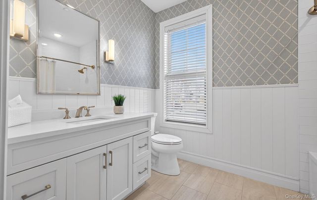 25102 Aspenwood Drive, Plainview, NY 11803