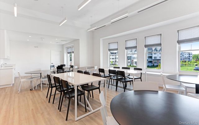 25102 Aspenwood Drive, Plainview, NY 11803