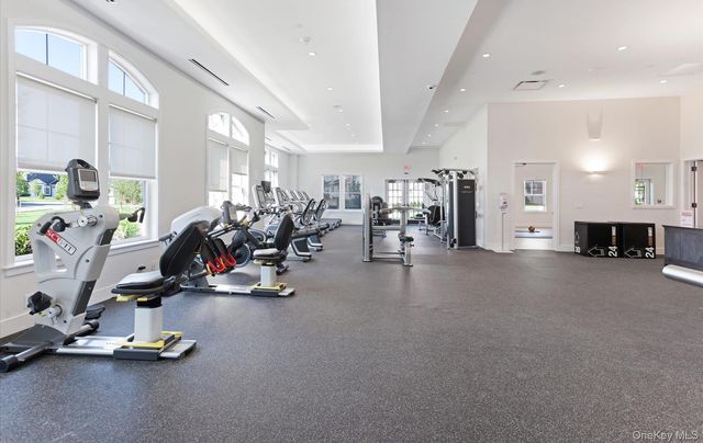 25102 Aspenwood Drive, Plainview, NY 11803