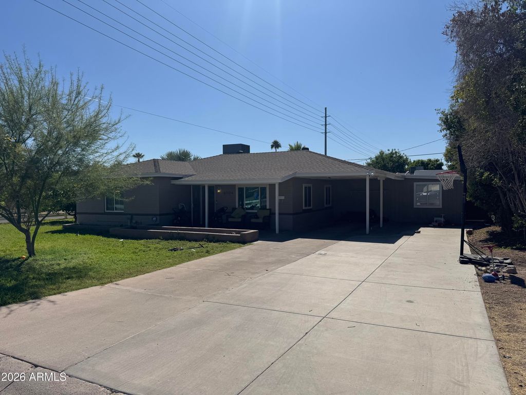 6704 N 10TH Place, Phoenix, AZ 85014
