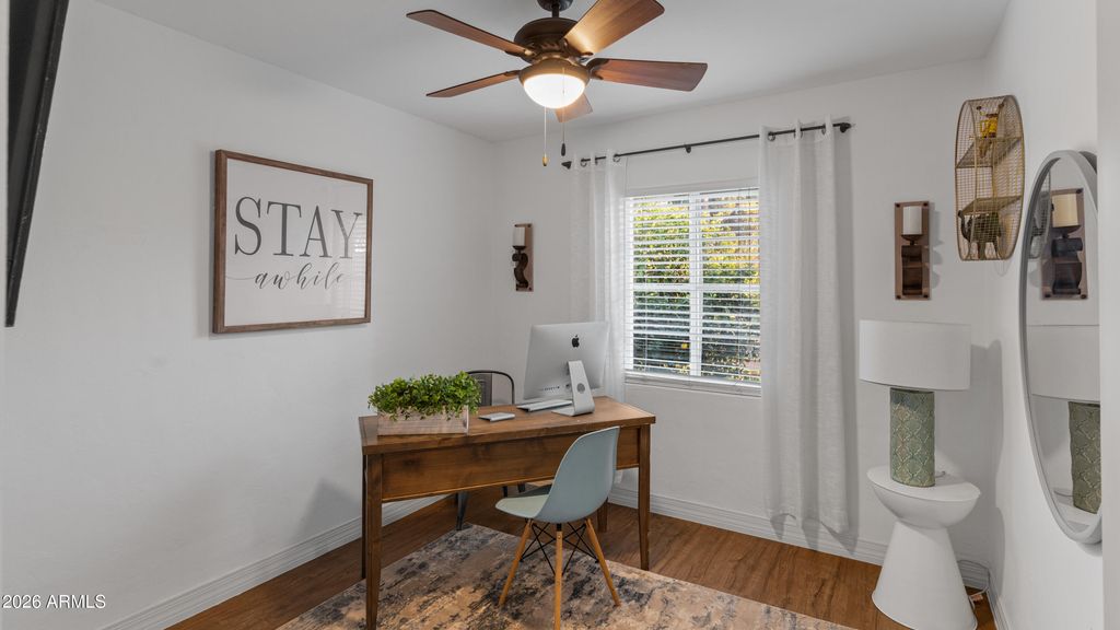 Image 11 of property listing at 6704 N 10TH Place, Phoenix, AZ 85014