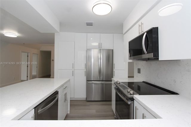 4940 SW 94th Way, Cooper City, FL 33328